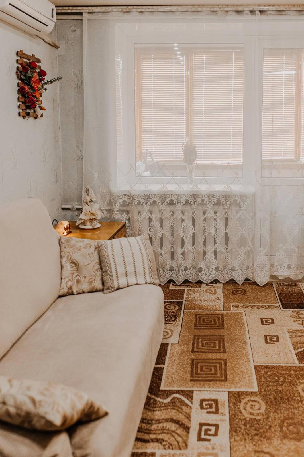 Comfortable Apartments On Hrushevskogo Street Near 16 City Hospital Dnipro Extérieur photo